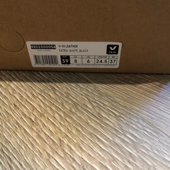 Veja - Picture 1 of 3